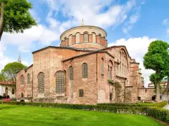 Topkapi Palace & Harem Skip-the-Line Tickets, Audio Guide + Bosphorus Dinner Cruise Combo