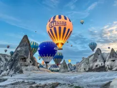 Cappadocia Sunrise Hot Air Balloon Flight with Breakfast, Hotel Transfers & Flight Video (Goreme Valley Premium)