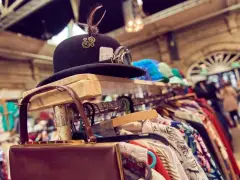 Istanbul Asian Side Vintage Shopping Walk with Audio Guide