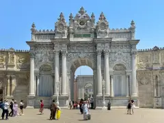 Dolmabahce Palace & Harem Tickets: Skip the Line + Audio Guide