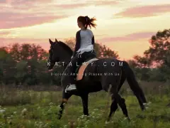 Cappadocia Sunset Horse Riding Tour, 2-Hour Valley Trail Ride