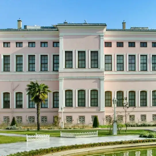 Dolmabahce Palace & Harem Tickets: Skip the Line + Audio Guide — photo 4
