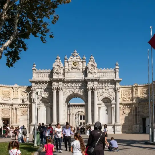 Dolmabahce Palace Skip the Line Ticket with Audio Guide — photo 3