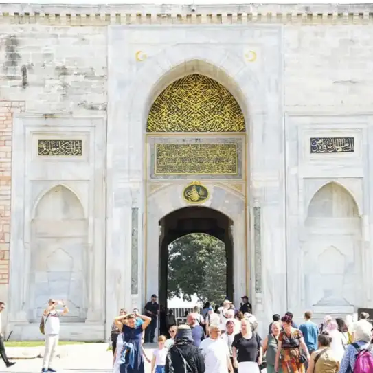 Topkapi Palace, Harem & Hagia Irene Tour with Spanish Guide, photo 4
