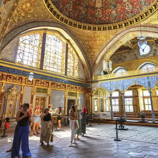 Topkapi Palace, Harem & Hagia Irene Tour with Spanish Guide — photo 3