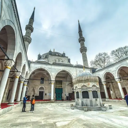 Istanbul Two Continents Tour: Maiden's Tower & Mihrimah Sultan Mosque — photo 3