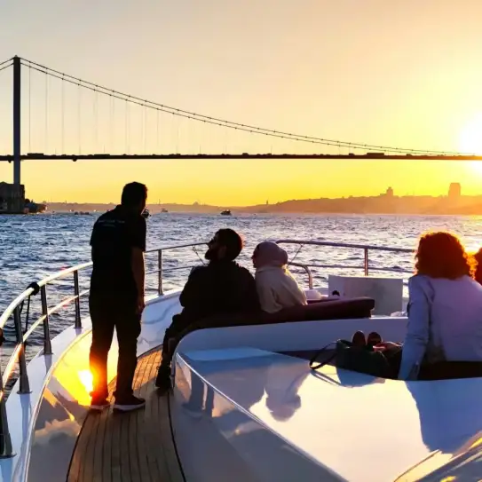 Bosphorus Sunset Yacht Cruise Istanbul with Snacks — photo 2